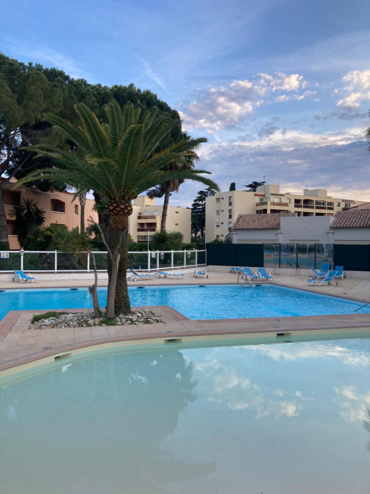 Superbe F2 Refait A Neuf A Deux Pas Des Plages De Sable Vallauris